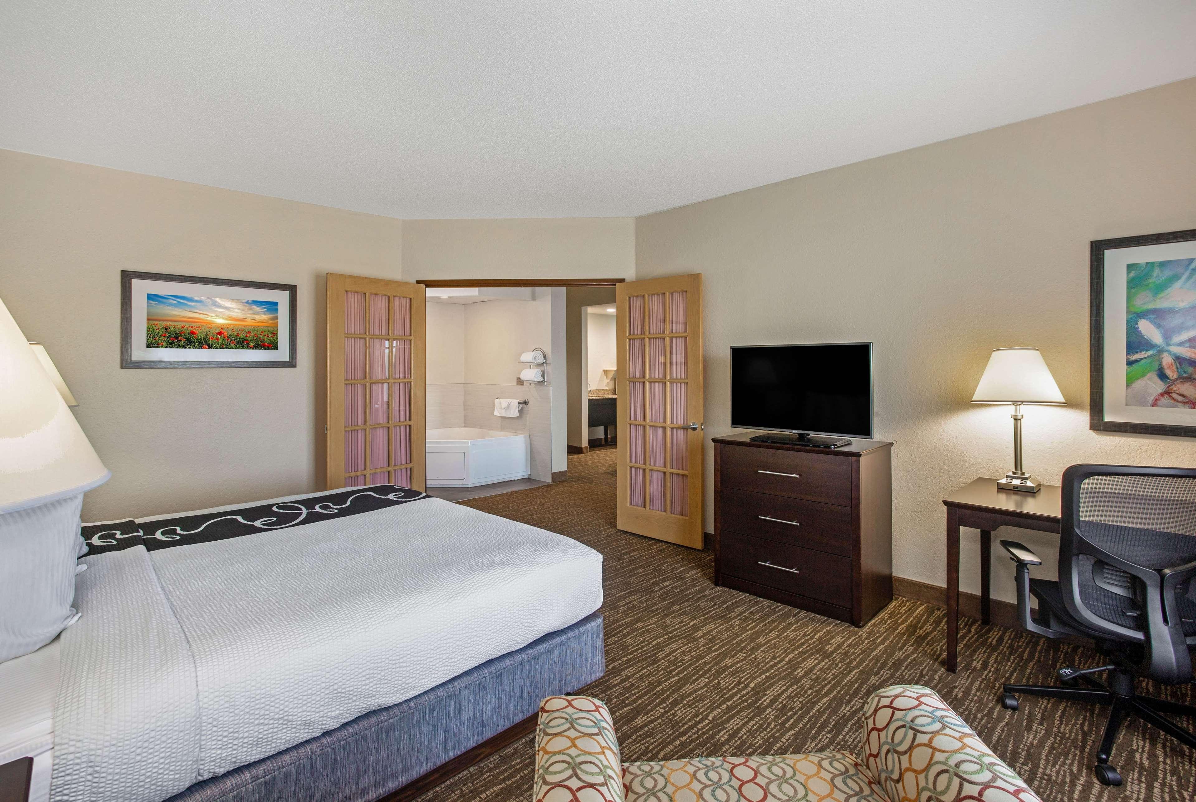 Comfort Inn & Suites Sarasota I75 Buitenkant foto