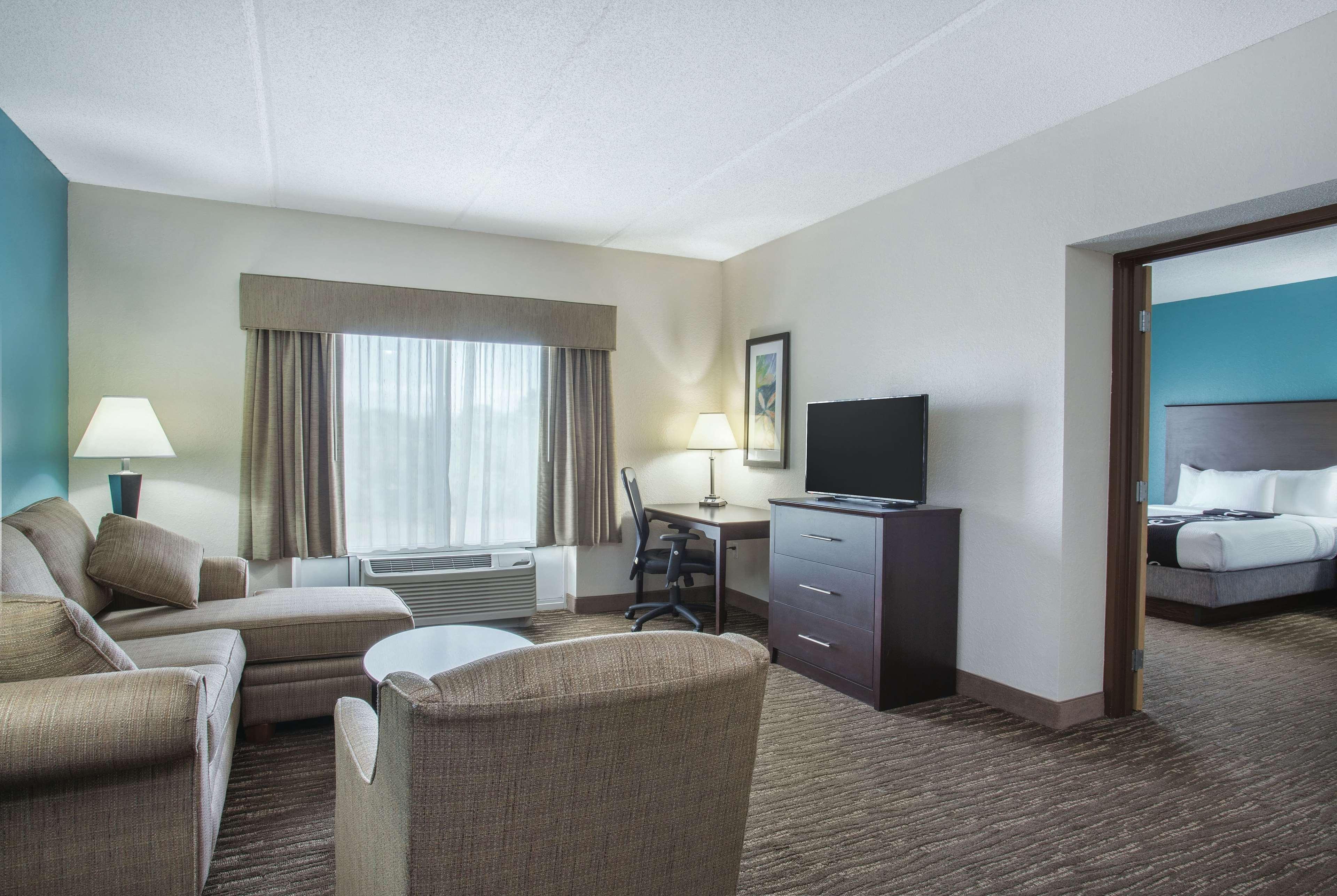 Comfort Inn & Suites Sarasota I75 Buitenkant foto