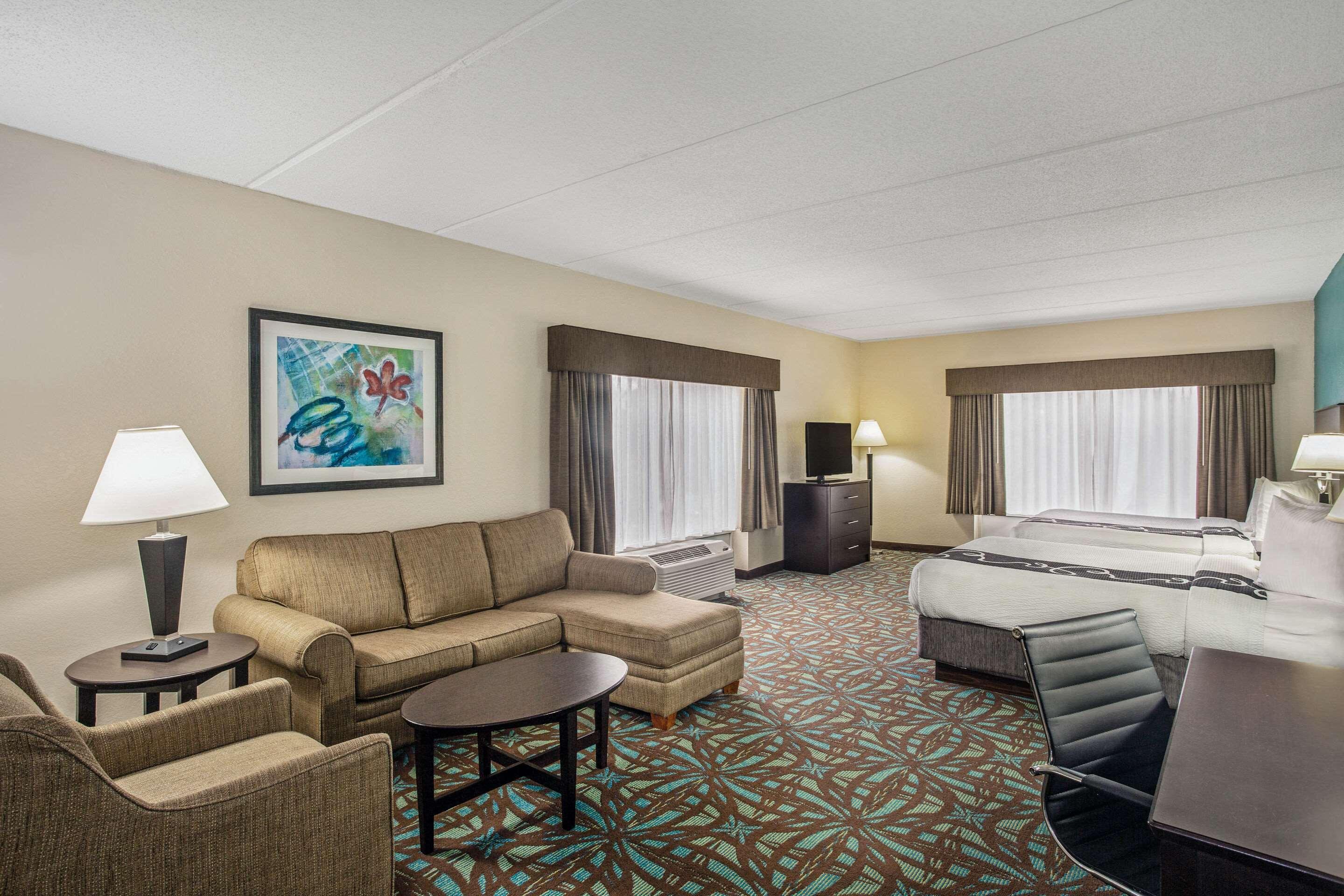Comfort Inn & Suites Sarasota I75 Buitenkant foto