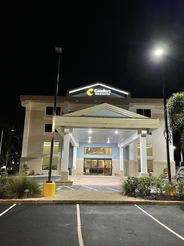 Comfort Inn & Suites Sarasota I75 Buitenkant foto