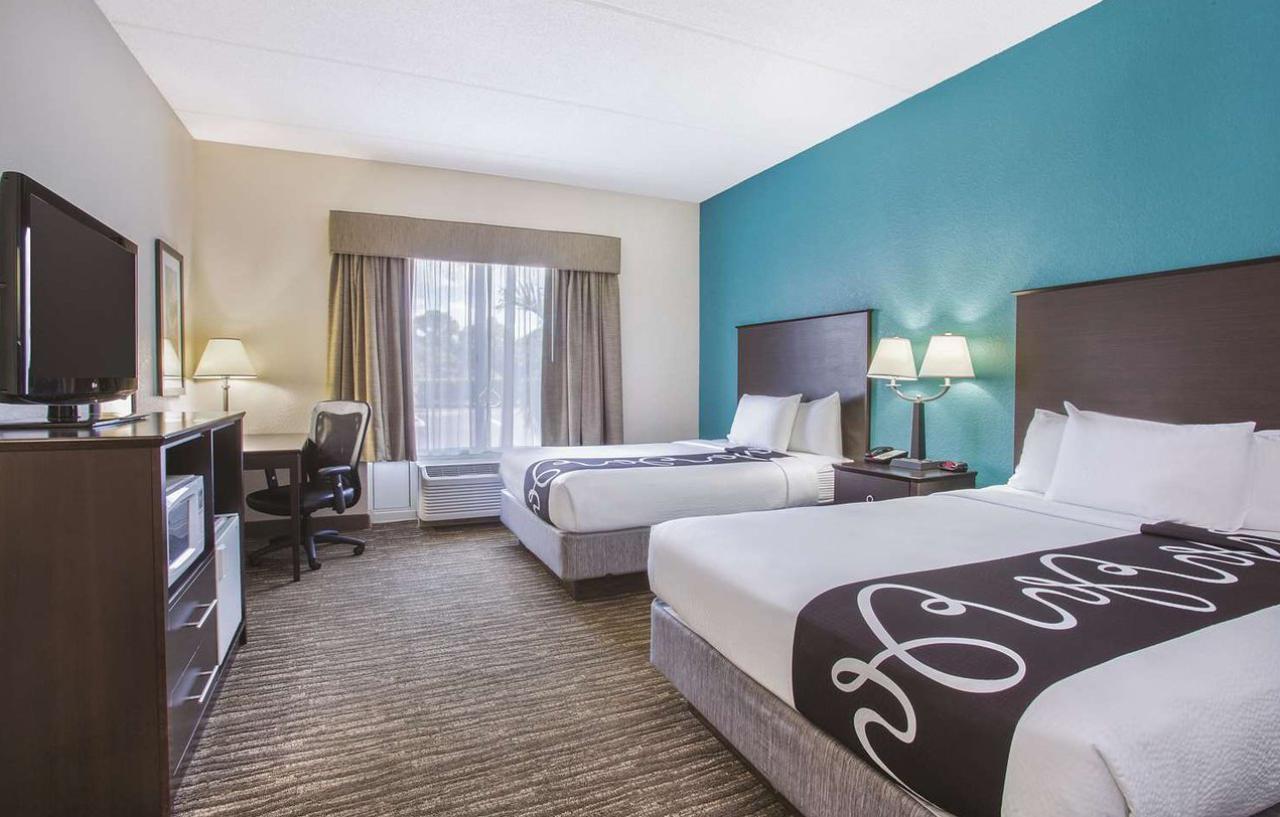 Comfort Inn & Suites Sarasota I75 Buitenkant foto